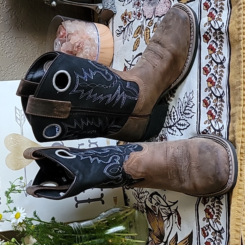 Cody James boots